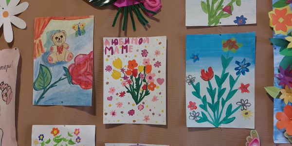 Подарок маме-своими руками