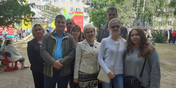 Праздник двора по проспекту Шмидта